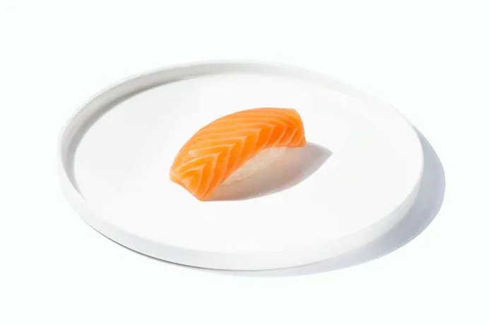 Суши с лососем