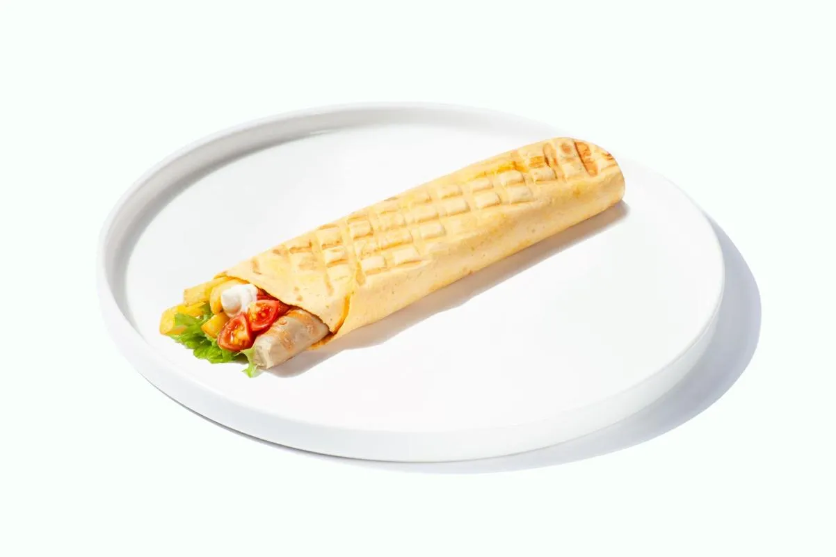 Тортилья с куриной колбаской